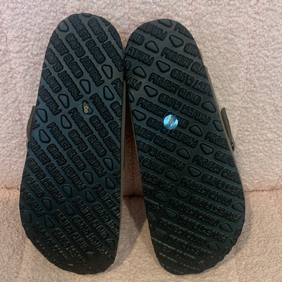 Project Cloud Manchester Genuine Leather Clog in Storm Suede - Picture 3 of 3